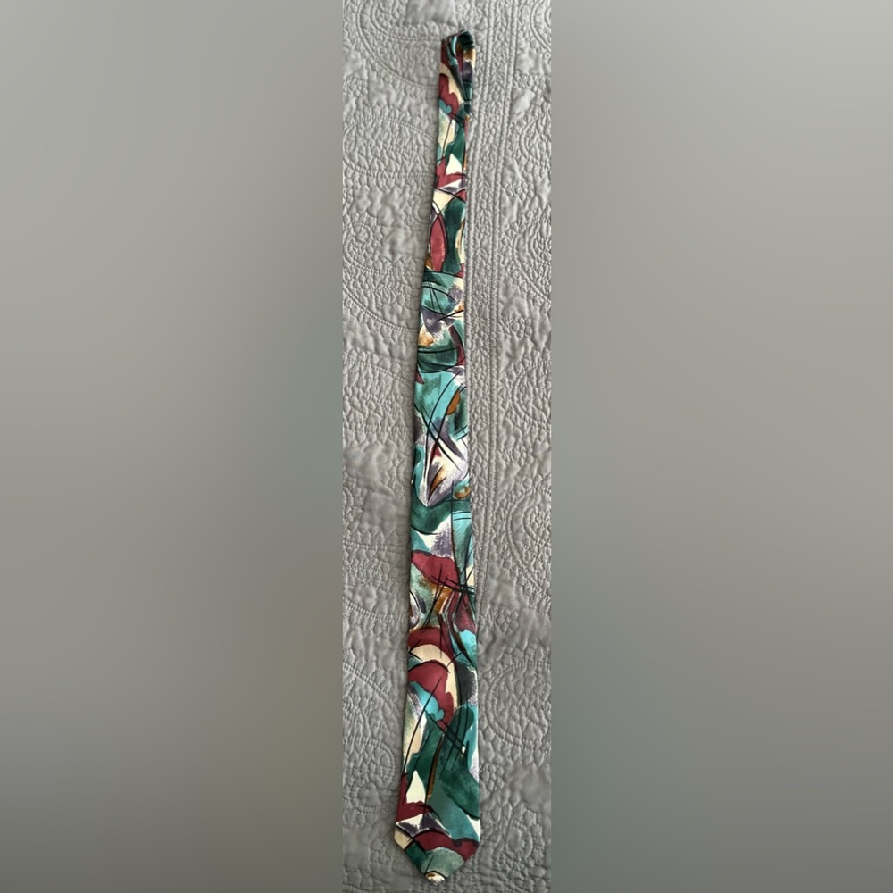 Stringbeans…plus+ patterned tie - Picture 3 of 3